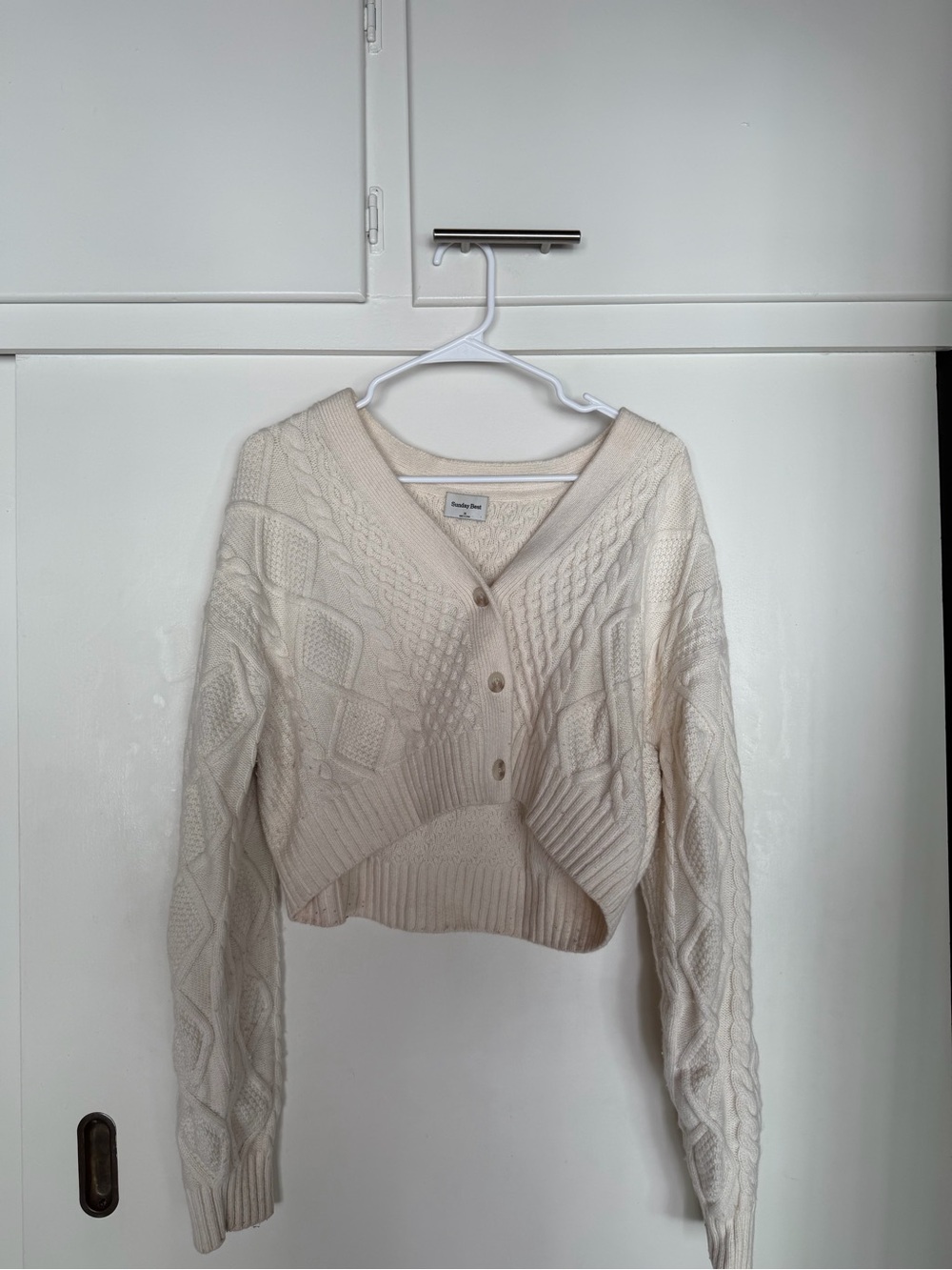 Aritzia Sunday Best cropped sweater